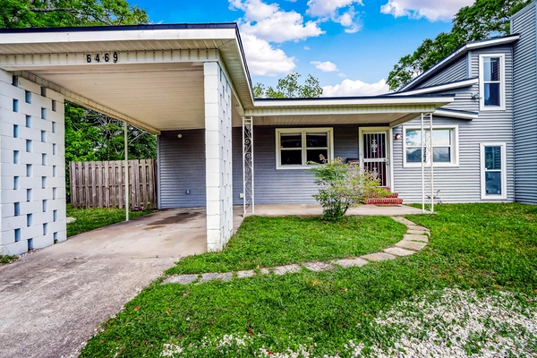 Coliving in Cedar Hills - Westside, Jacksonville