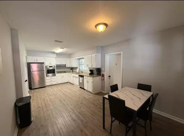 Coliving in Ybor City - Central Tampa, Tampa