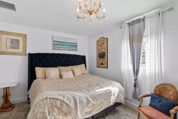 Coliving in Hallandale Beach - Broward County, Miami