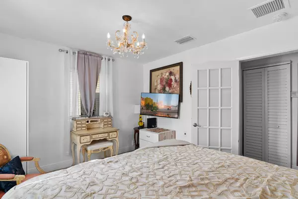 Coliving in Hallandale Beach - Broward County, Miami