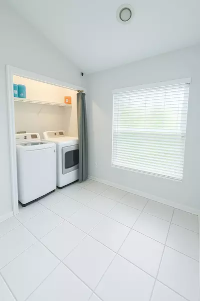 Coliving in Zephyrhills - North Tampa, Tampa