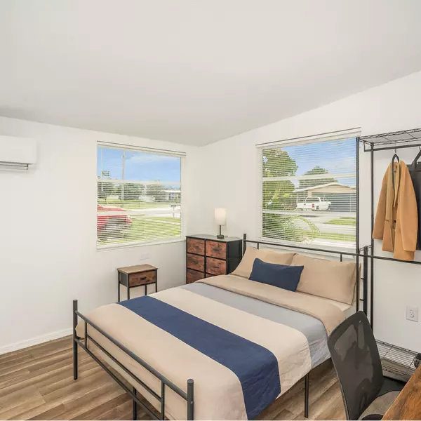 Coliving in Port Charlotte - North Port, Sarasota