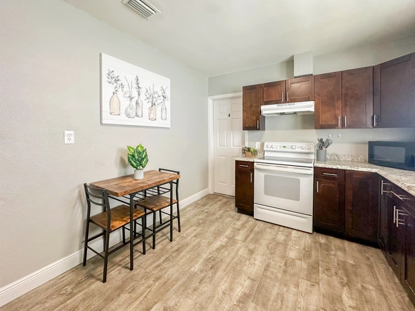 Coliving in Macfarlane Park - West Tampa, Tampa