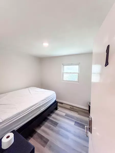 Coliving in Live Oaks Square - East Tampa, Tampa