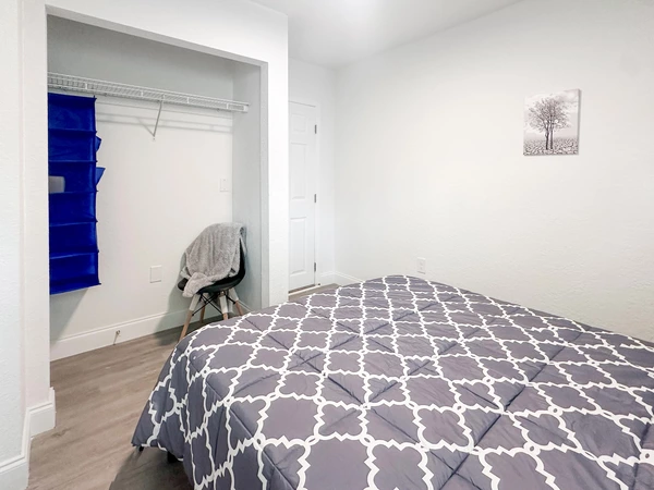 Coliving in Live Oaks Square - East Tampa, Tampa