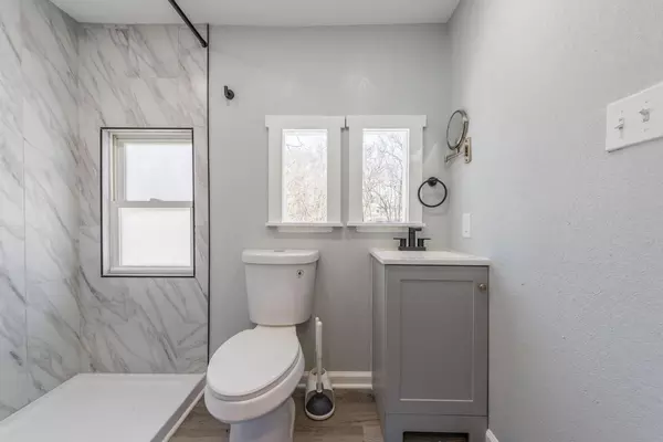 Coliving in Raytown - Outer KCMO, Kansas City