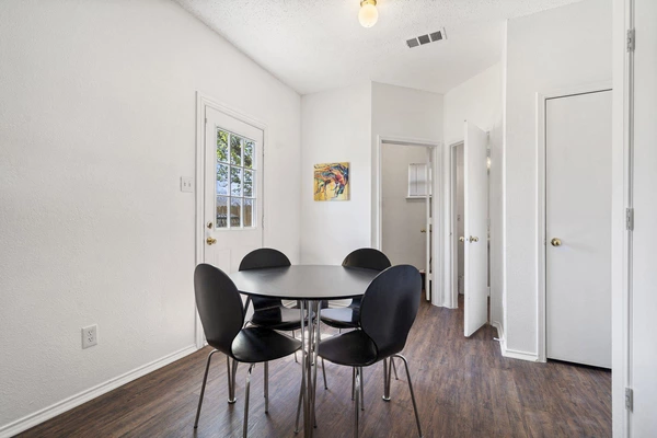 Coliving in Highland Hills - Se Dallas, Dallas