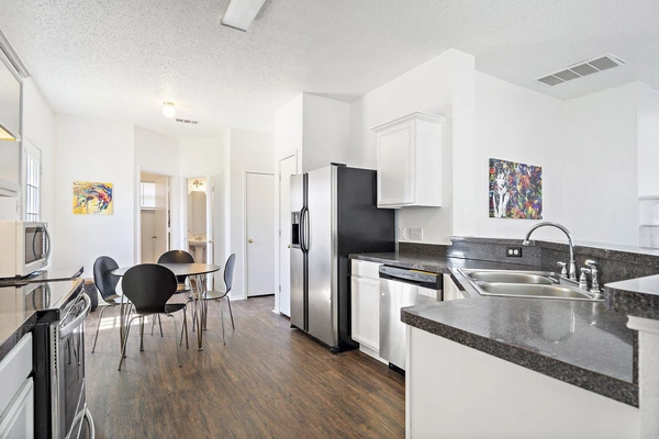 Coliving in Highland Hills - Se Dallas, Dallas