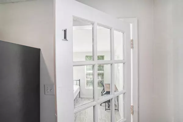 Coliving in University - North Tampa, Tampa