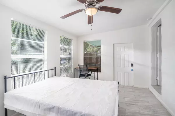 Coliving in University - North Tampa, Tampa