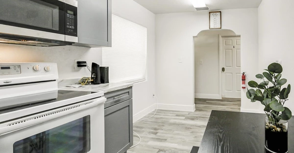 Coliving in Sulphur Springs - North Tampa, Tampa