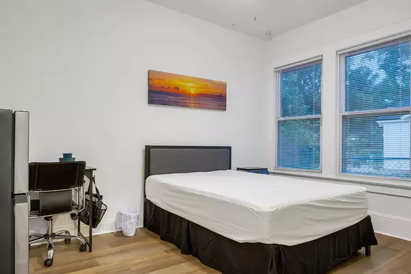 Coliving in Cedar Hills - Westside, Jacksonville