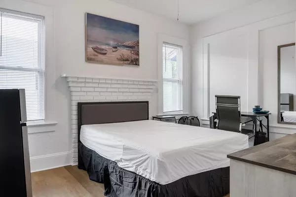 Coliving in Cedar Hills - Westside, Jacksonville