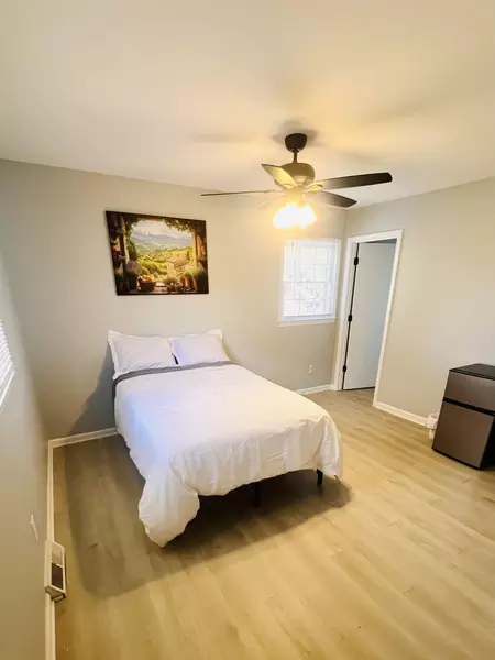 Coliving in North Sharon Amity / Reddman Road - East Charlotte, Charlotte