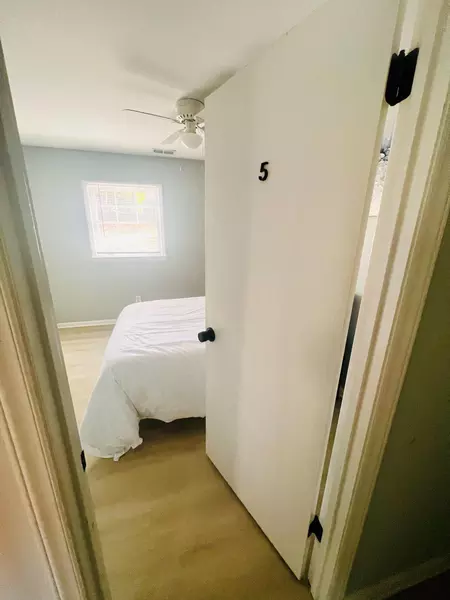 Coliving in North Sharon Amity / Reddman Road - East Charlotte, Charlotte