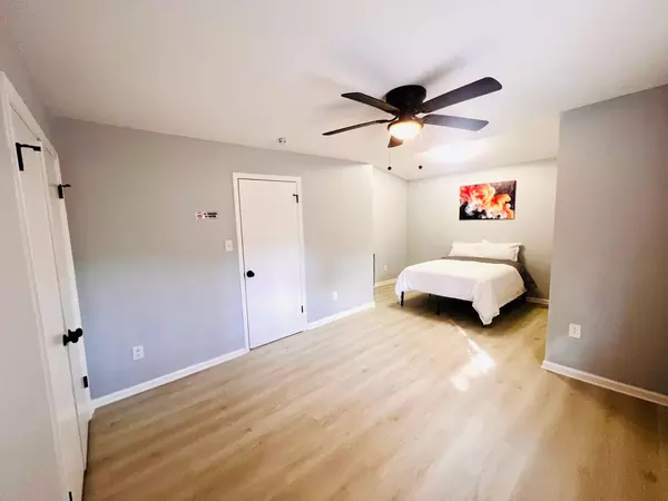 Coliving in North Sharon Amity / Reddman Road - East Charlotte, Charlotte