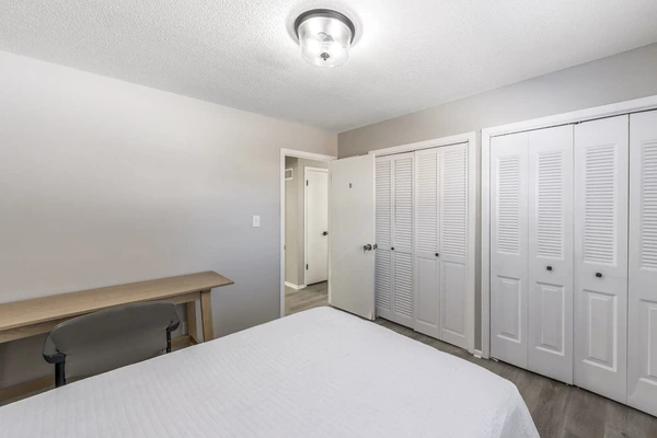 Coliving in Lee's Summit - Outer KCMO, Kansas City