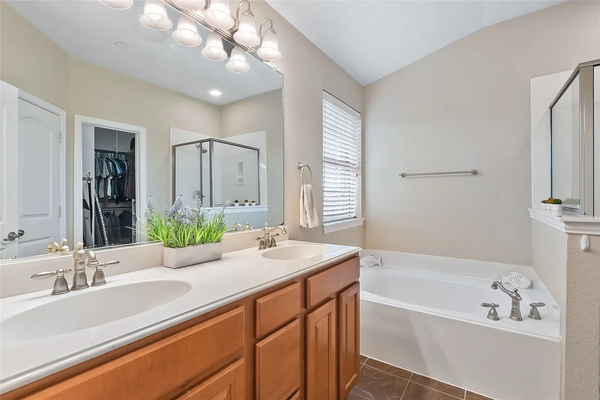 Coliving in Farmers Branch - Nw Dallas, Dallas