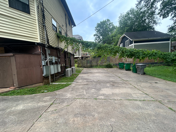 Coliving in Wesley Heights - Central Charlotte, Charlotte