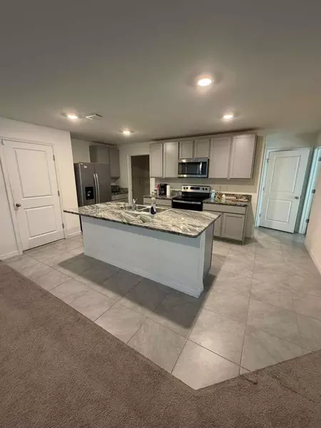 Coliving in Zephyrhills - North Tampa, Tampa