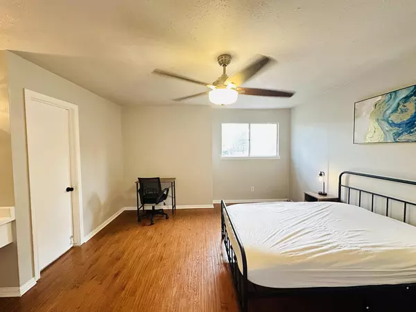 Coliving in Spring - Ne Houston, Houston