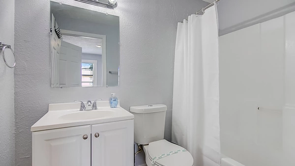 Coliving in Grant Park Tampa - East Tampa, Tampa