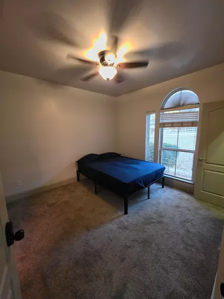 Coliving in Cedar Hill - Sw Dallas, Dallas