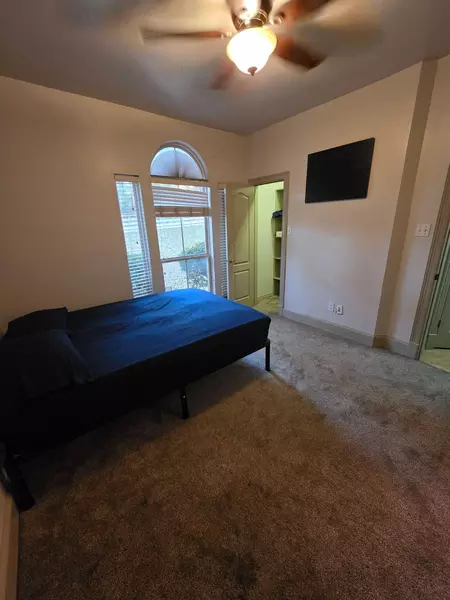 Coliving in Cedar Hill - Sw Dallas, Dallas
