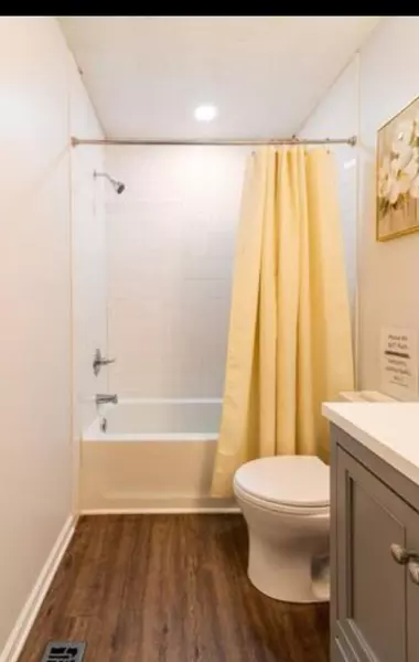 Coliving in Wesley Heights - Central Charlotte, Charlotte