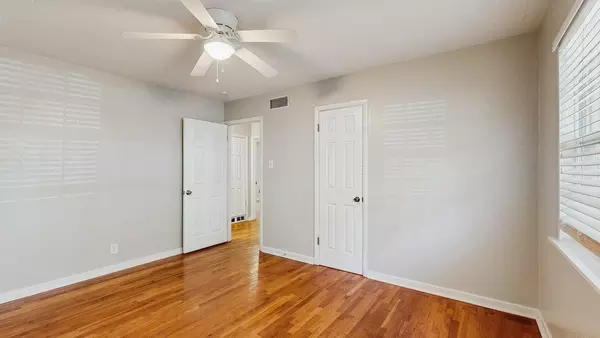 4 bedrooms apartment for rent in Central Arlington - Arlington, Dallas