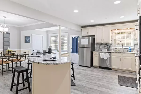 7 bedrooms apartment for rent in Avondale Estates - East Atl, Atlanta