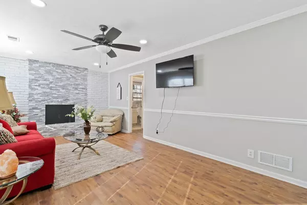 7 bedrooms apartment for rent in Avondale Estates - East Atl, Atlanta