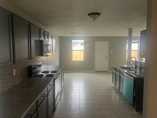 Coliving in Grand Prairie - Sw Dallas, Dallas