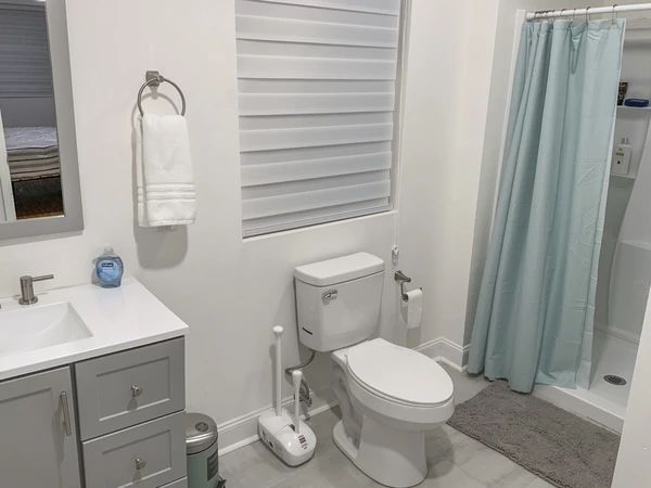 Coliving in Hollygrove - Uptown & Carrollton, New Orleans