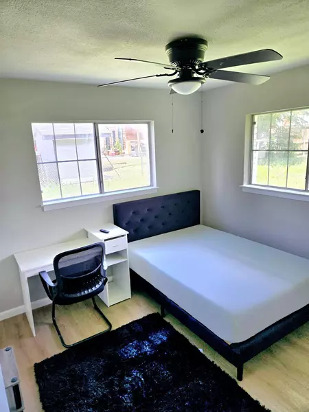 Coliving in Seguin - Outer SATX, San Antonio