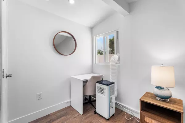 Coliving in Huntington Beach - Orange County, Los Angeles