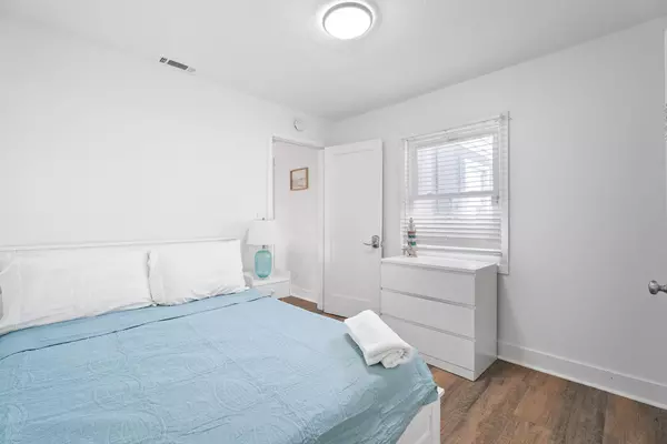 Coliving in Huntington Beach - Orange County, Los Angeles