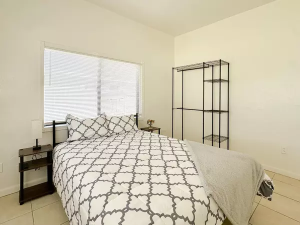 Coliving in Forest Hills Tampa - North Tampa, Tampa