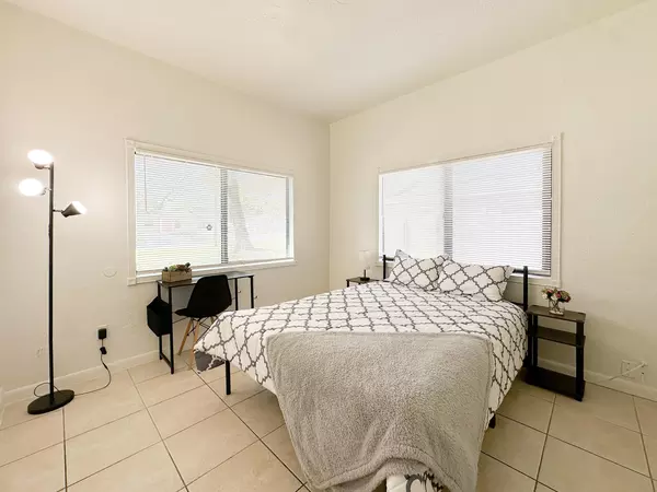 Coliving in Forest Hills Tampa - North Tampa, Tampa