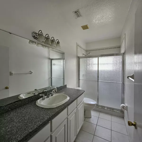 Coliving in Holden Heights - Central Orlando, Orlando