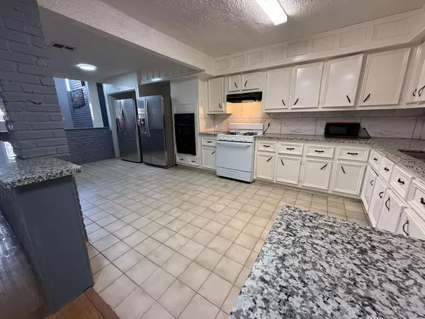 Coliving in Central Southwest - Sw Houston, Houston