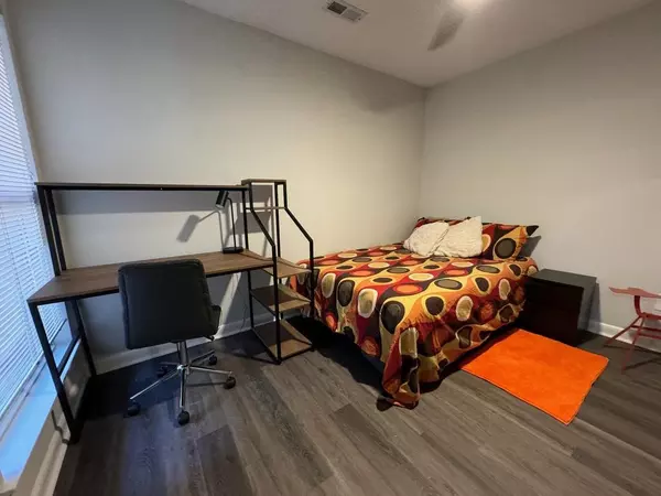 Coliving in Fairmont - Central Raleigh, Raleigh