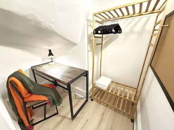 Coliving in Merrill Park - West / SW Mil, Milwaukee