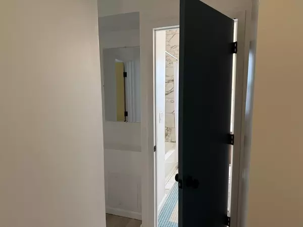 Coliving in Merrill Park - West / SW Mil, Milwaukee