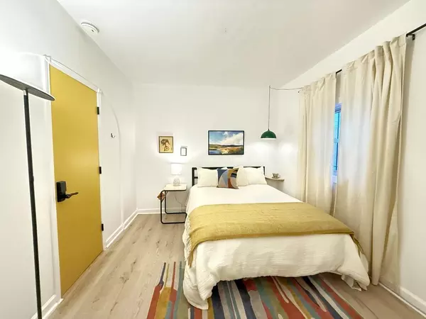 Coliving in Merrill Park - West / SW Mil, Milwaukee