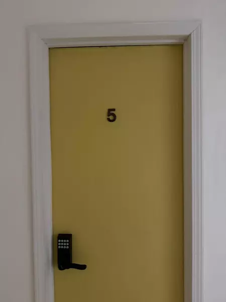 Coliving in Merrill Park - West / SW Mil, Milwaukee