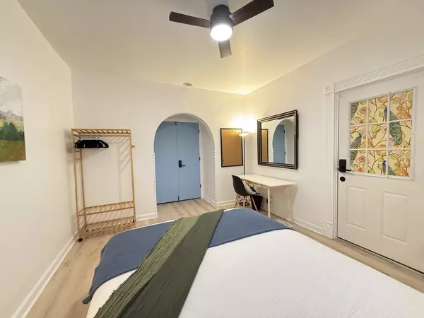 Coliving in Merrill Park - West / SW Mil, Milwaukee