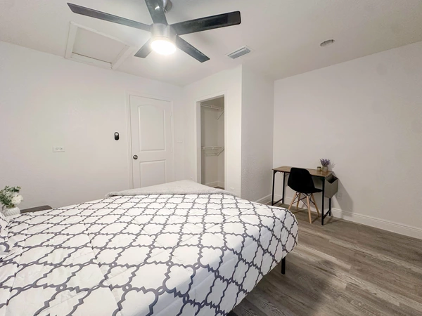 Coliving in Clearwater - Clearwater-St. Petersburg, Tampa