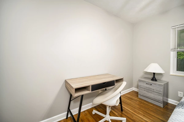 Coliving in Cedar Hills - Westside, Jacksonville