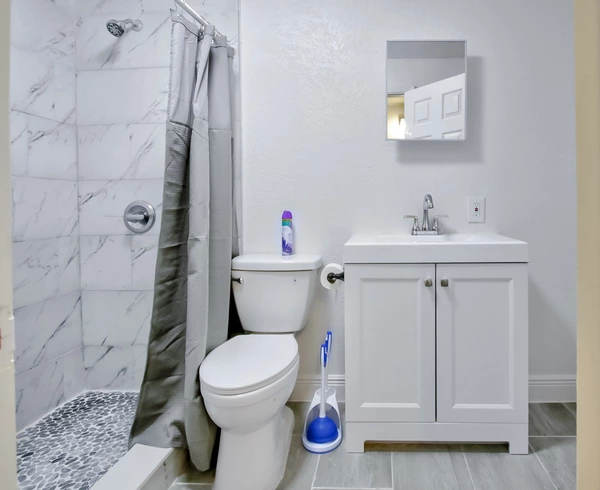 Coliving in Live Oaks Square - East Tampa, Tampa